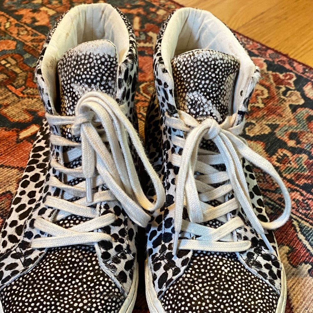 Leopard Print High-Top Sneakers - Picture 6 of 6